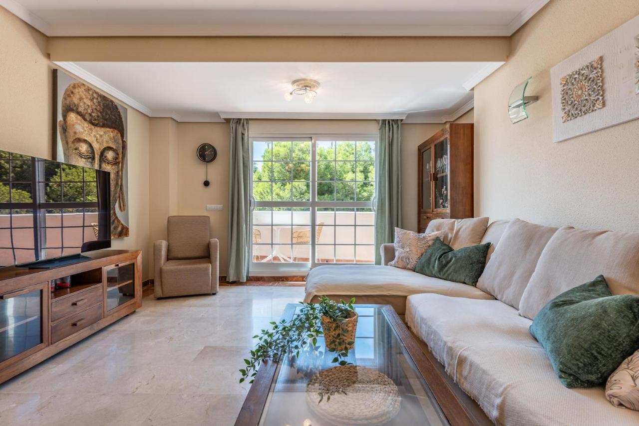 Coastal Paradise 3bed , Pool , Sea Views! Lejlighed *