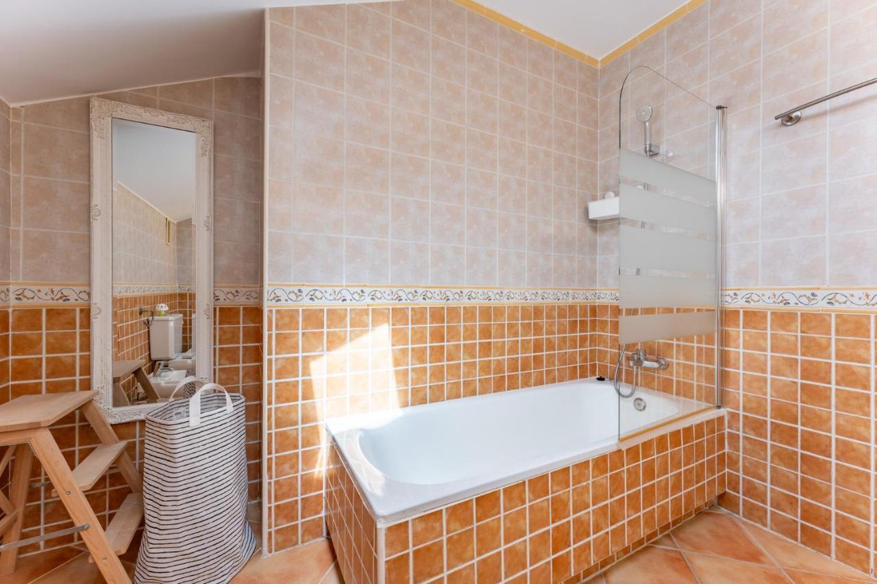 Lejlighed Coastal Paradise 3bed , Pool , Sea Views!
